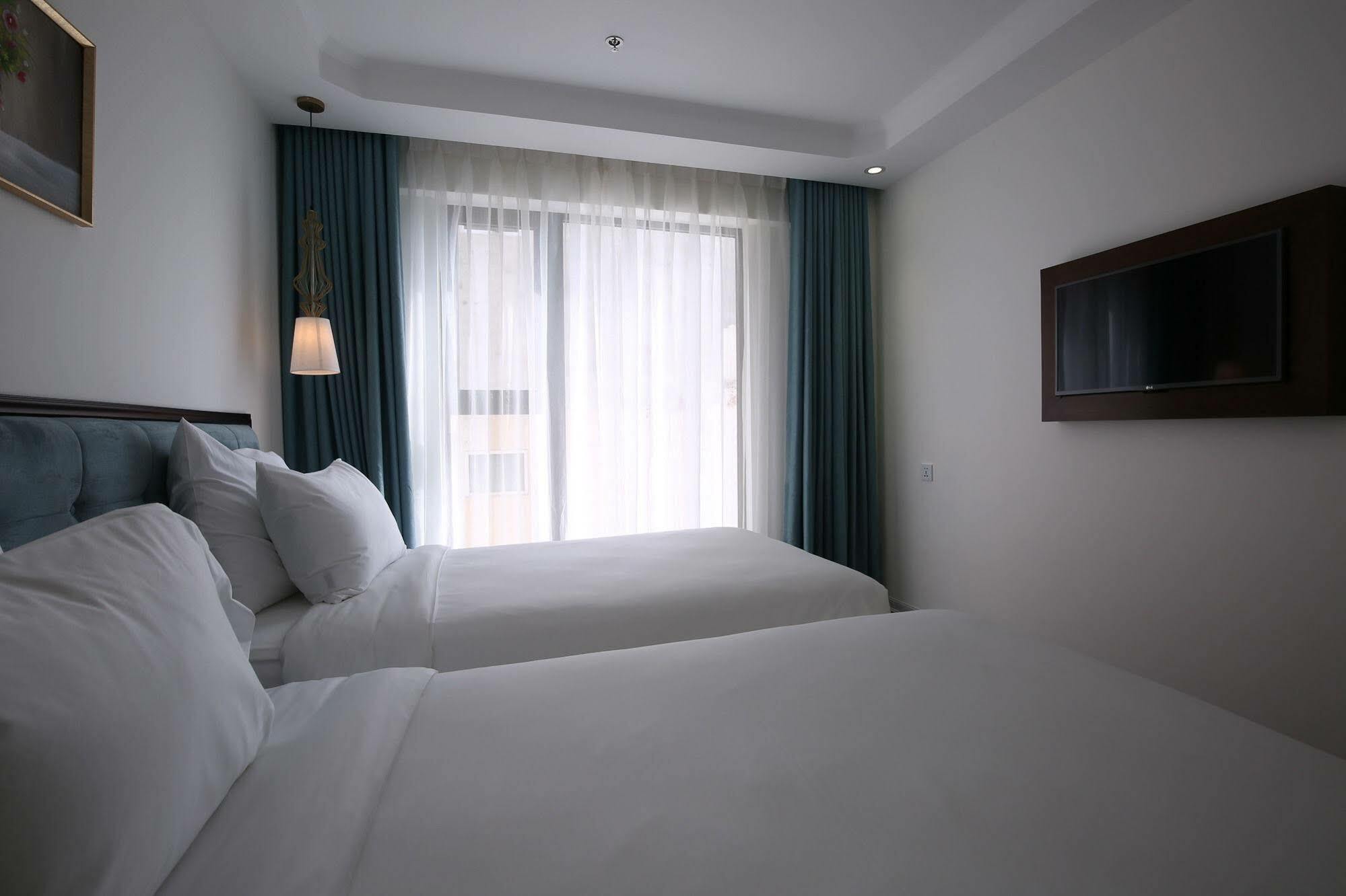 Adaline Hotel And Suite Da Nang Exterior photo